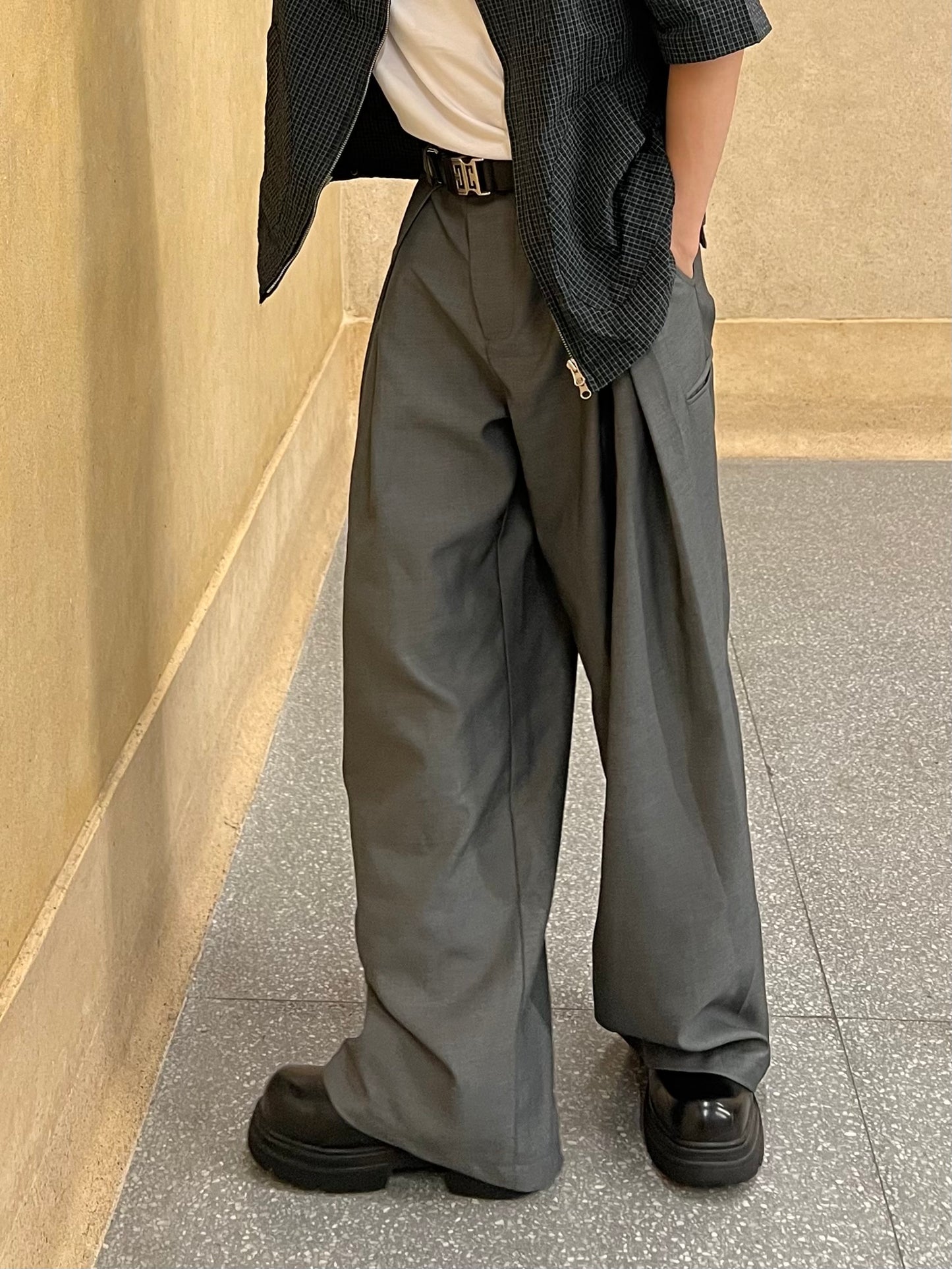Pleated Loose Suit Pants