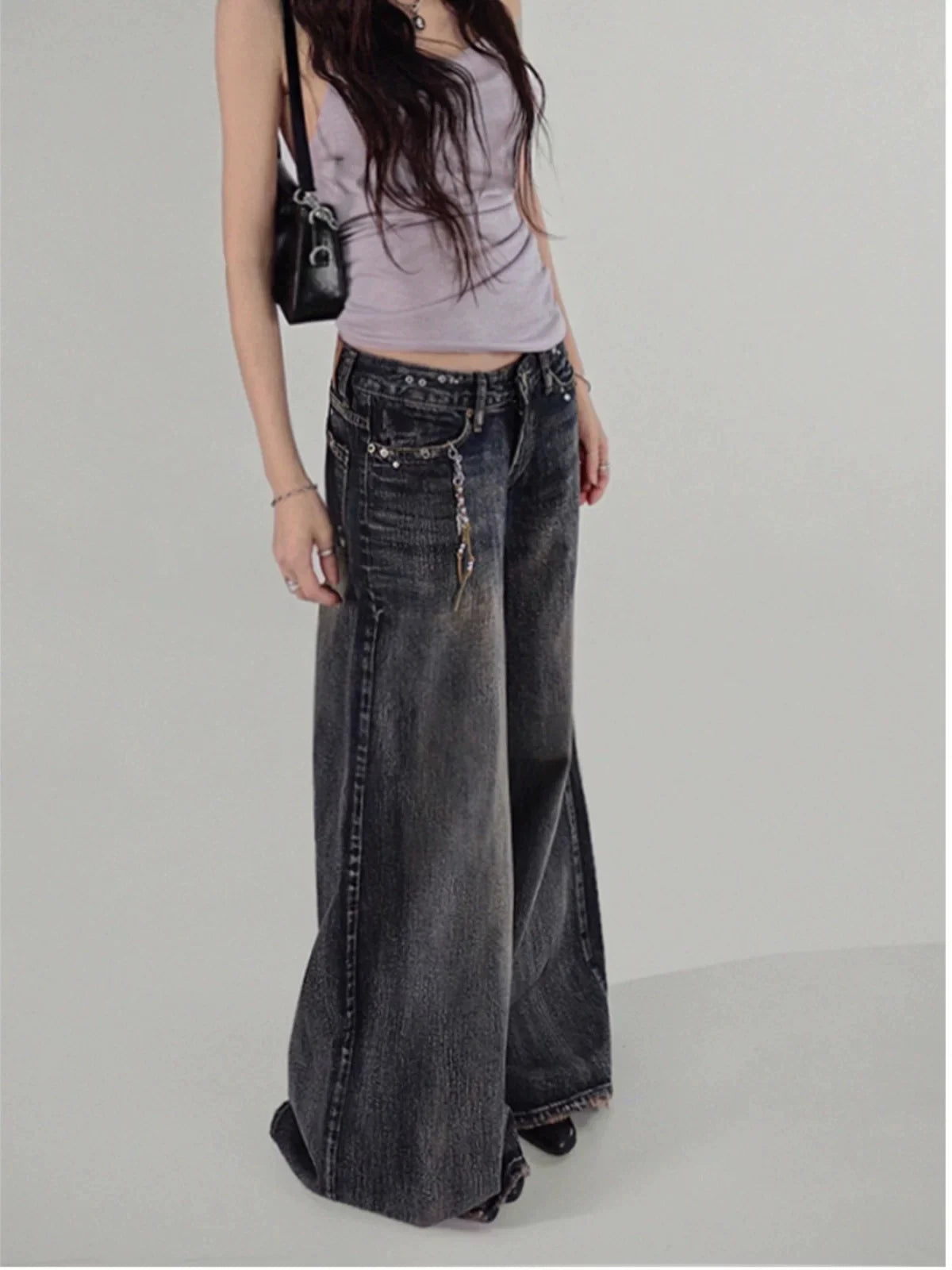Low-wise Wide Jeans