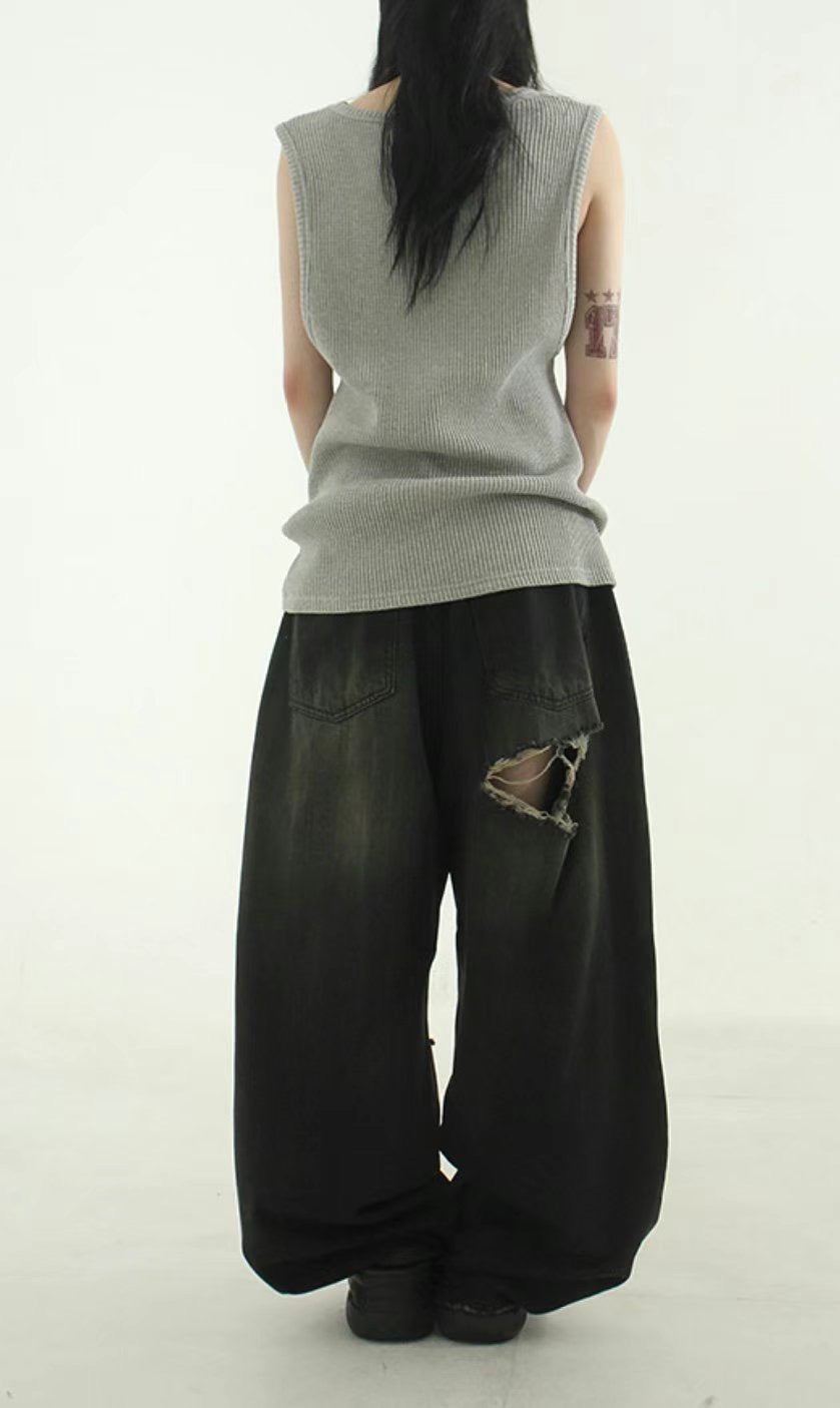 Ripped Baggy Denim Jeans (預訂)