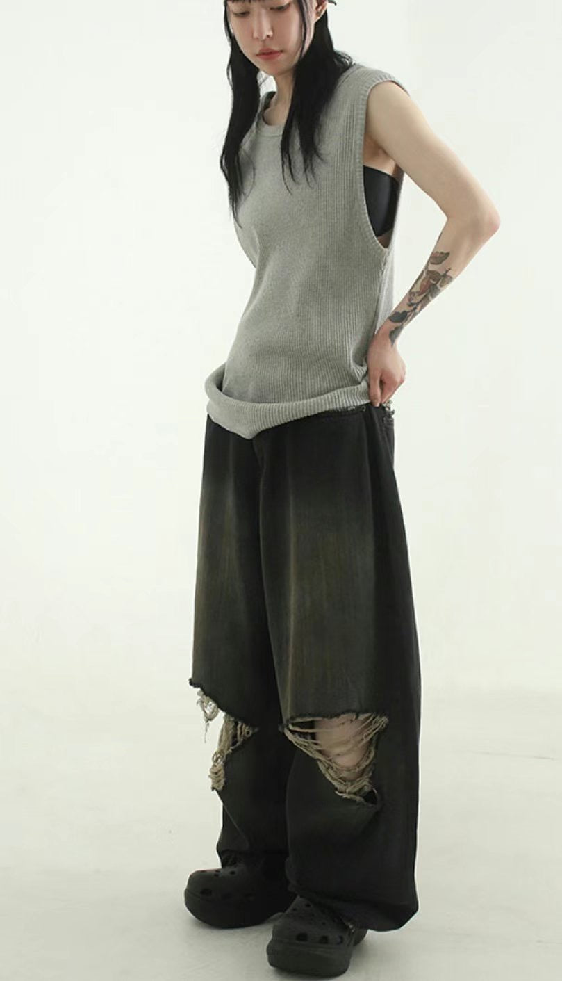 Ripped Baggy Denim Jeans (預訂)