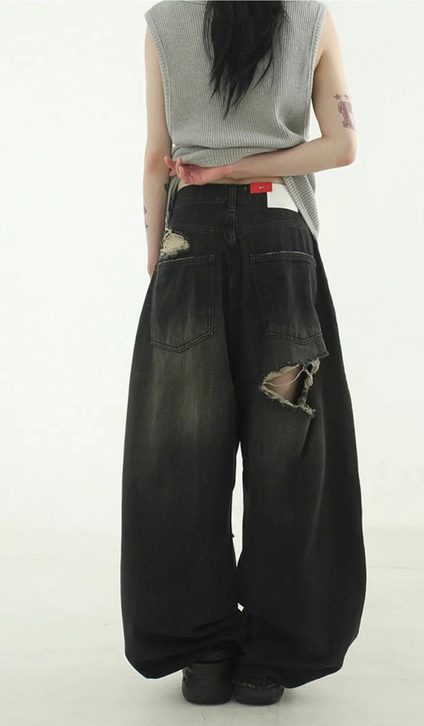 Ripped Baggy Denim Jeans (預訂)