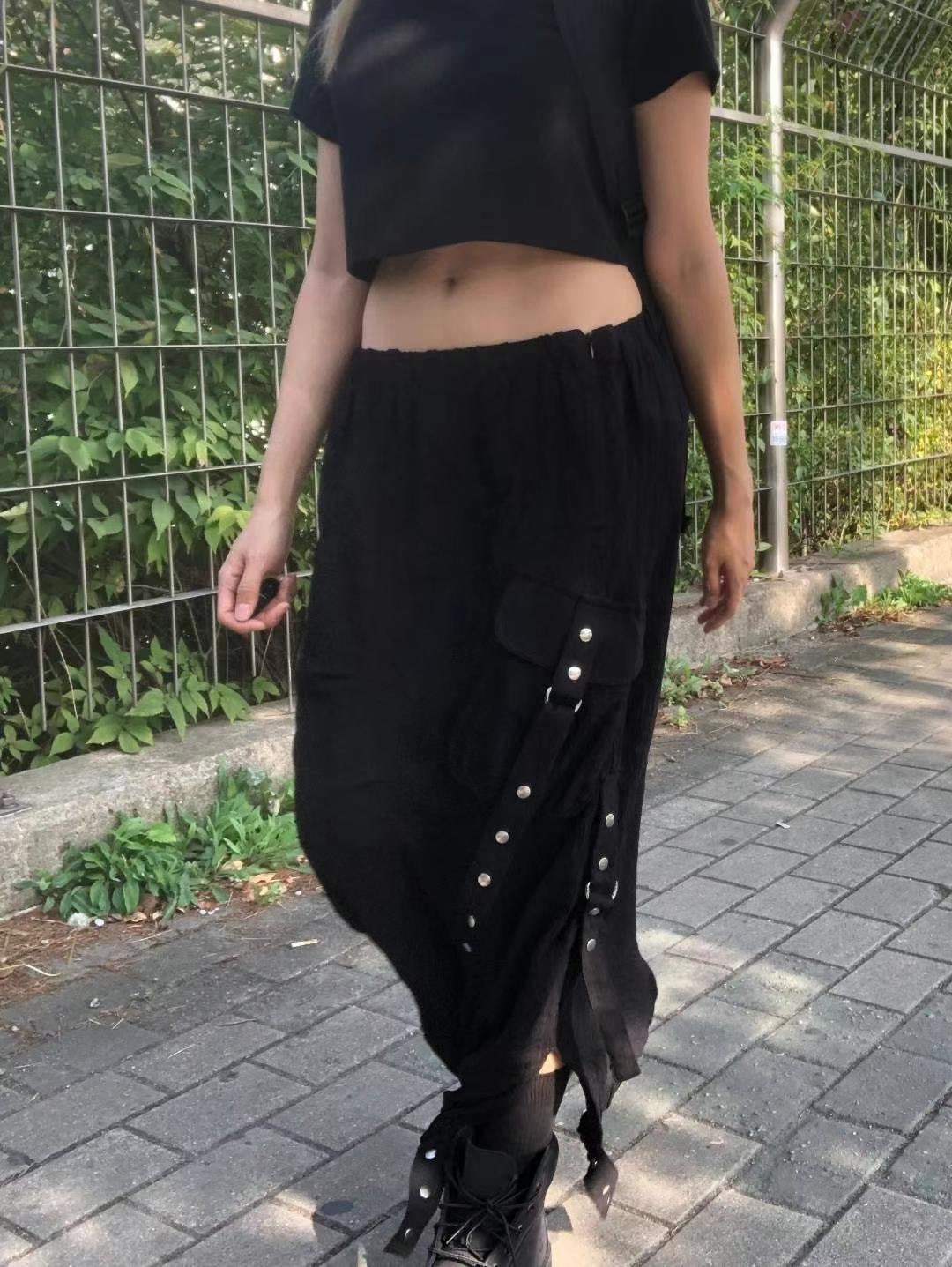 Button Pocket Loose-fit Skirt