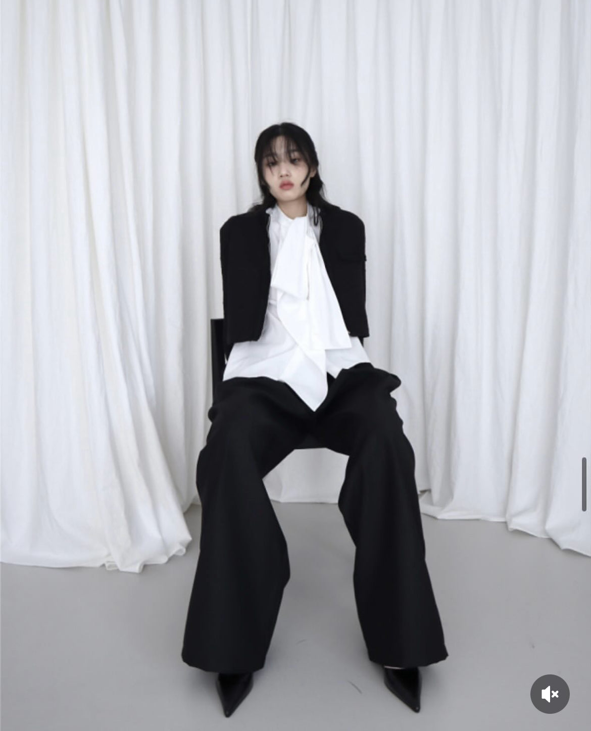 Pleated Loose Suit Pants