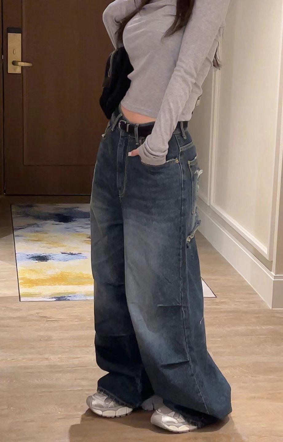Back Distressed Wide Jeans