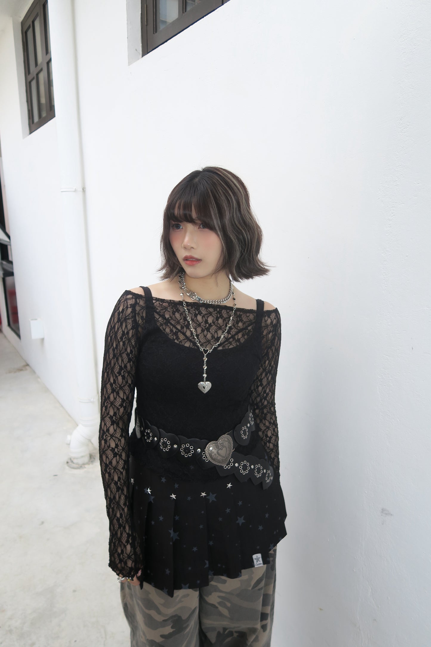 Lace Off-shoulder Top (預訂)