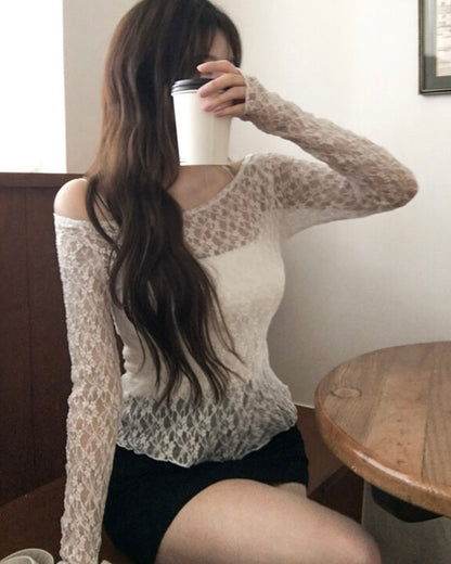 Lace Off-shoulder Top (預訂)