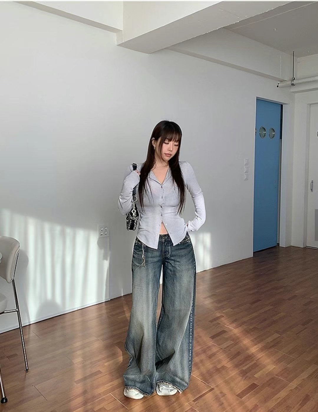 Low-wise Wide Jeans