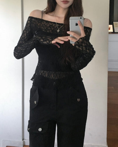 Lace Off-shoulder Top (預訂)