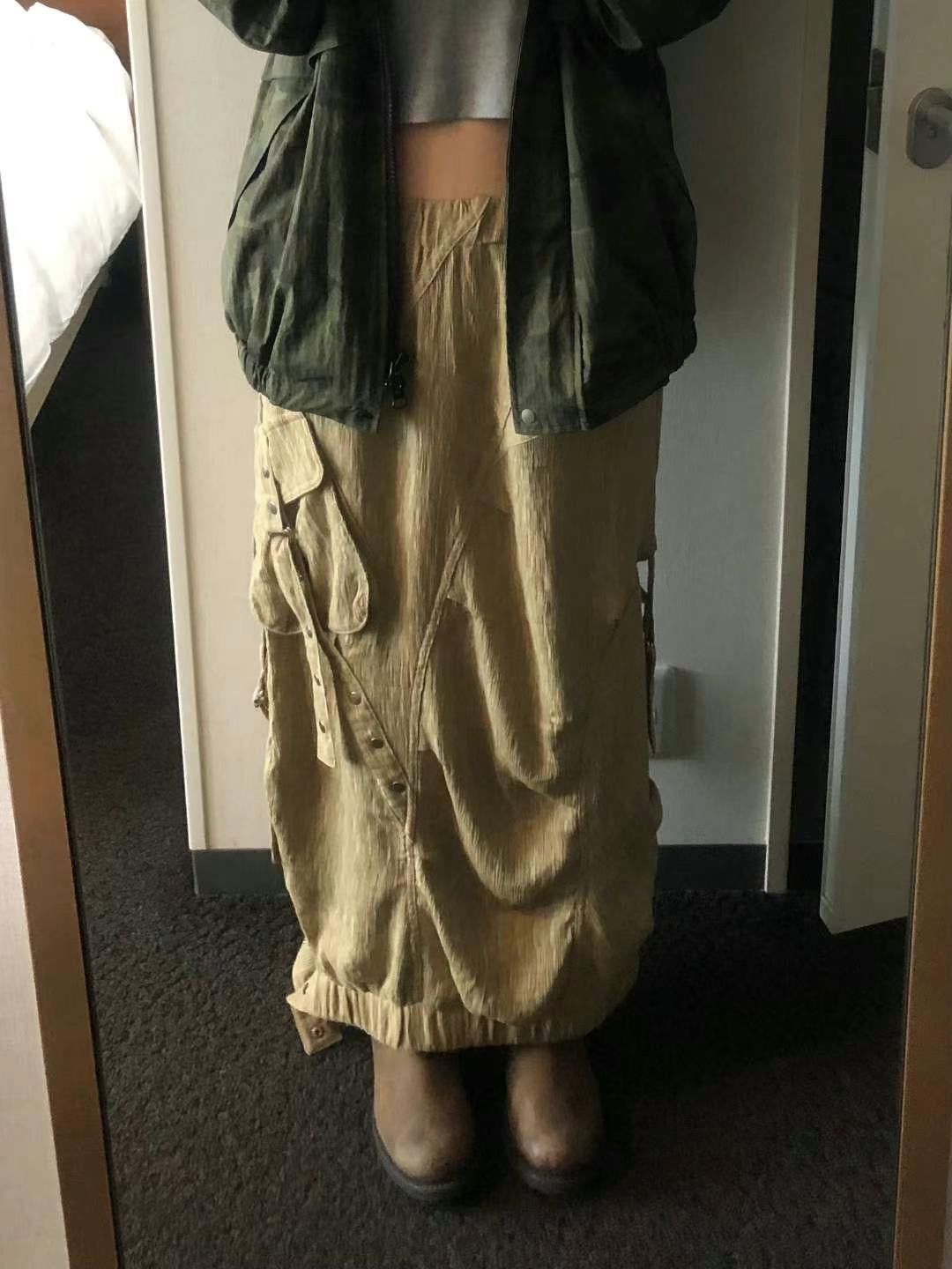 Button Pocket Loose-fit Skirt