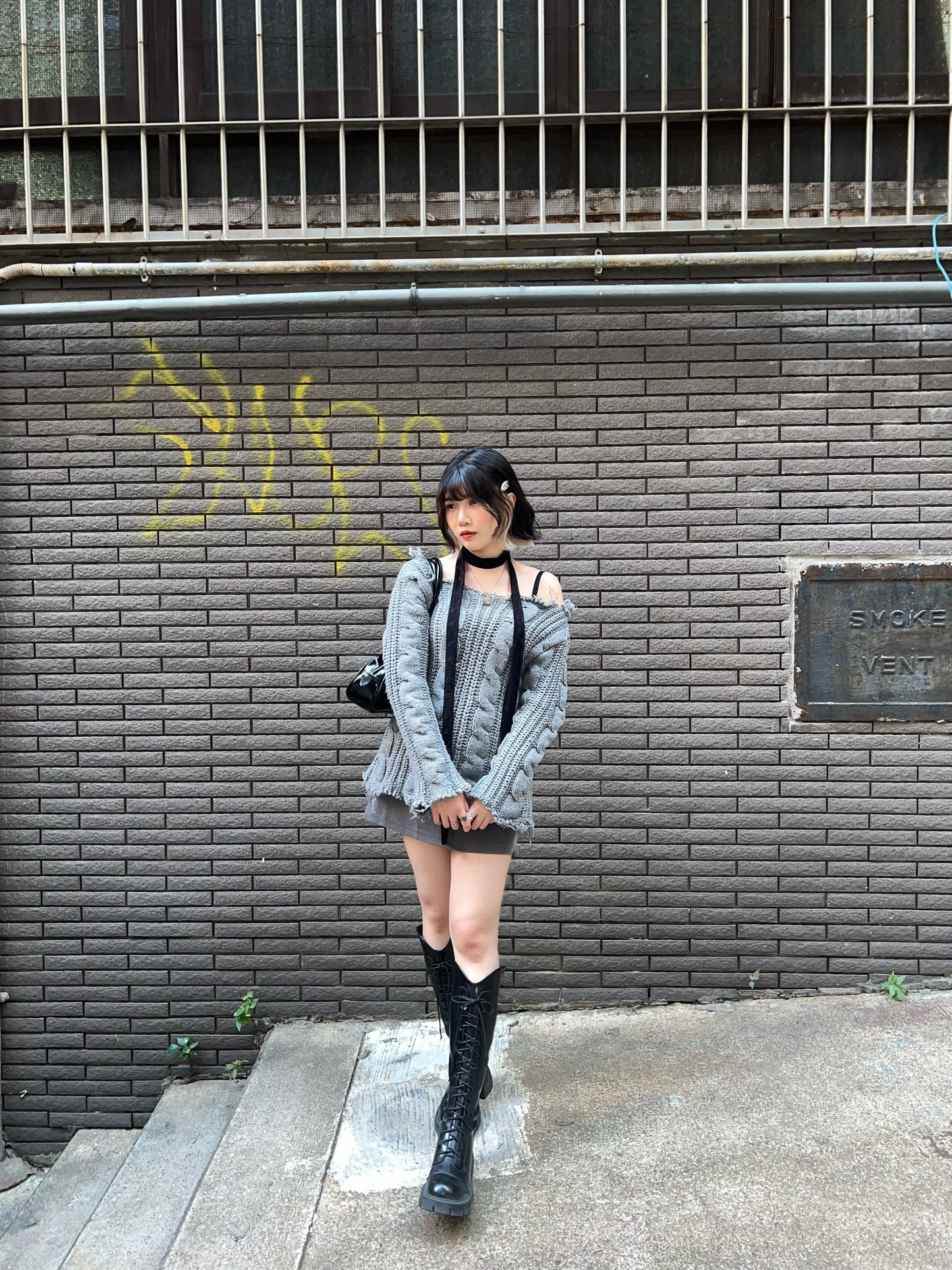 Ripped Off-shoulder Knitwear