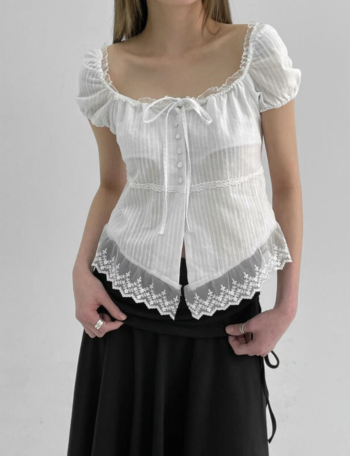 Two-ways Lace Blouse