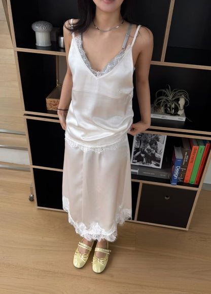Marine Unbalance Lace Mid-skirt