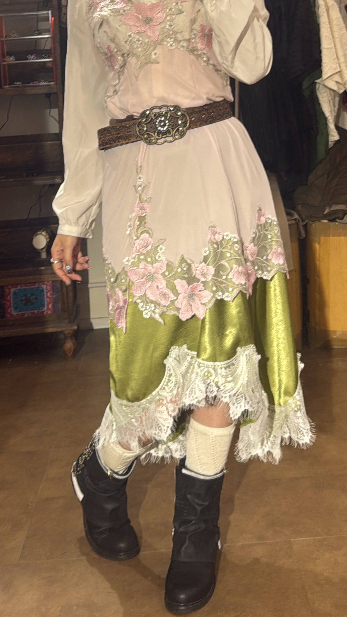 Marine Unbalance Lace Mid-skirt