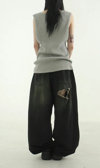 Ripped Baggy Denim Jeans (預訂)