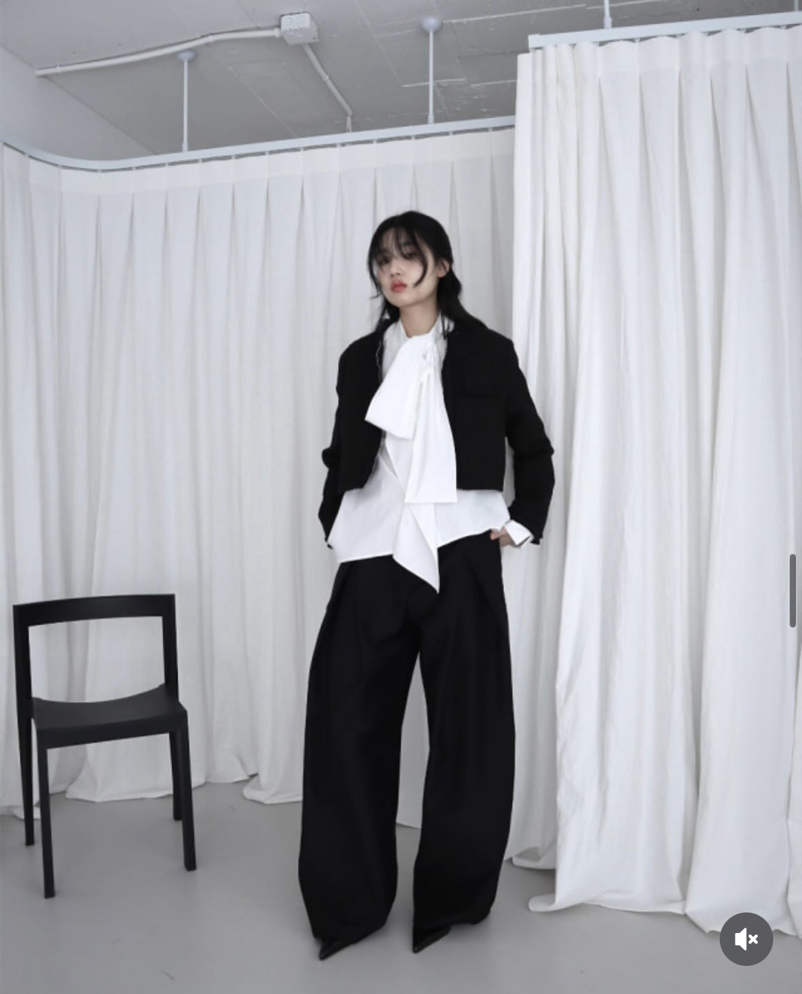Pleated Loose Suit Pants
