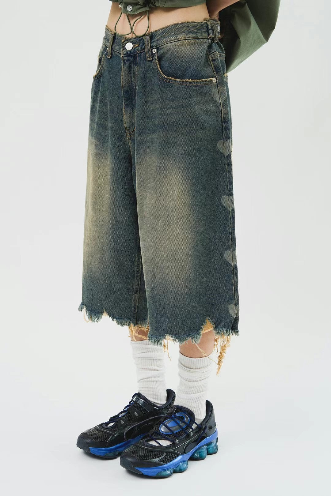 Washed Damage Hearts Jorts