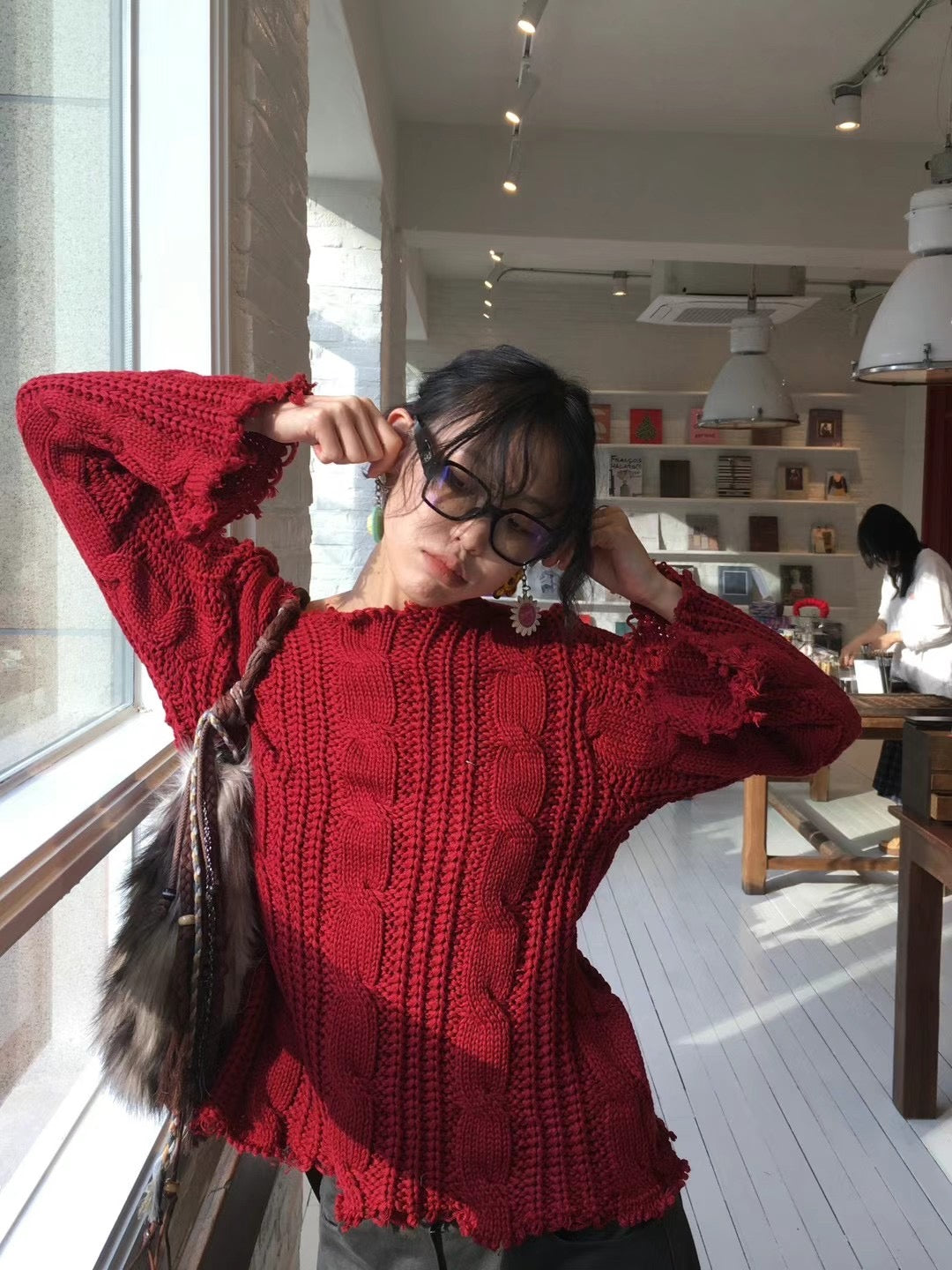 Ripped Off-shoulder Knitwear