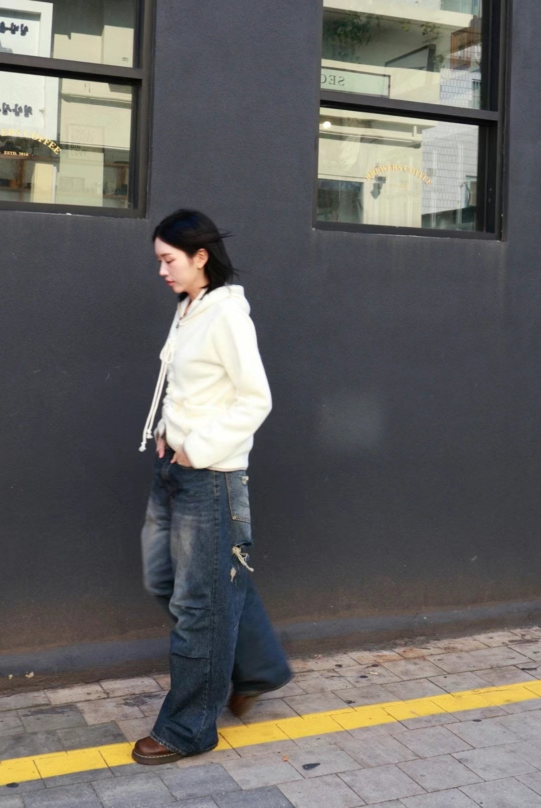 Back Distressed Wide Jeans