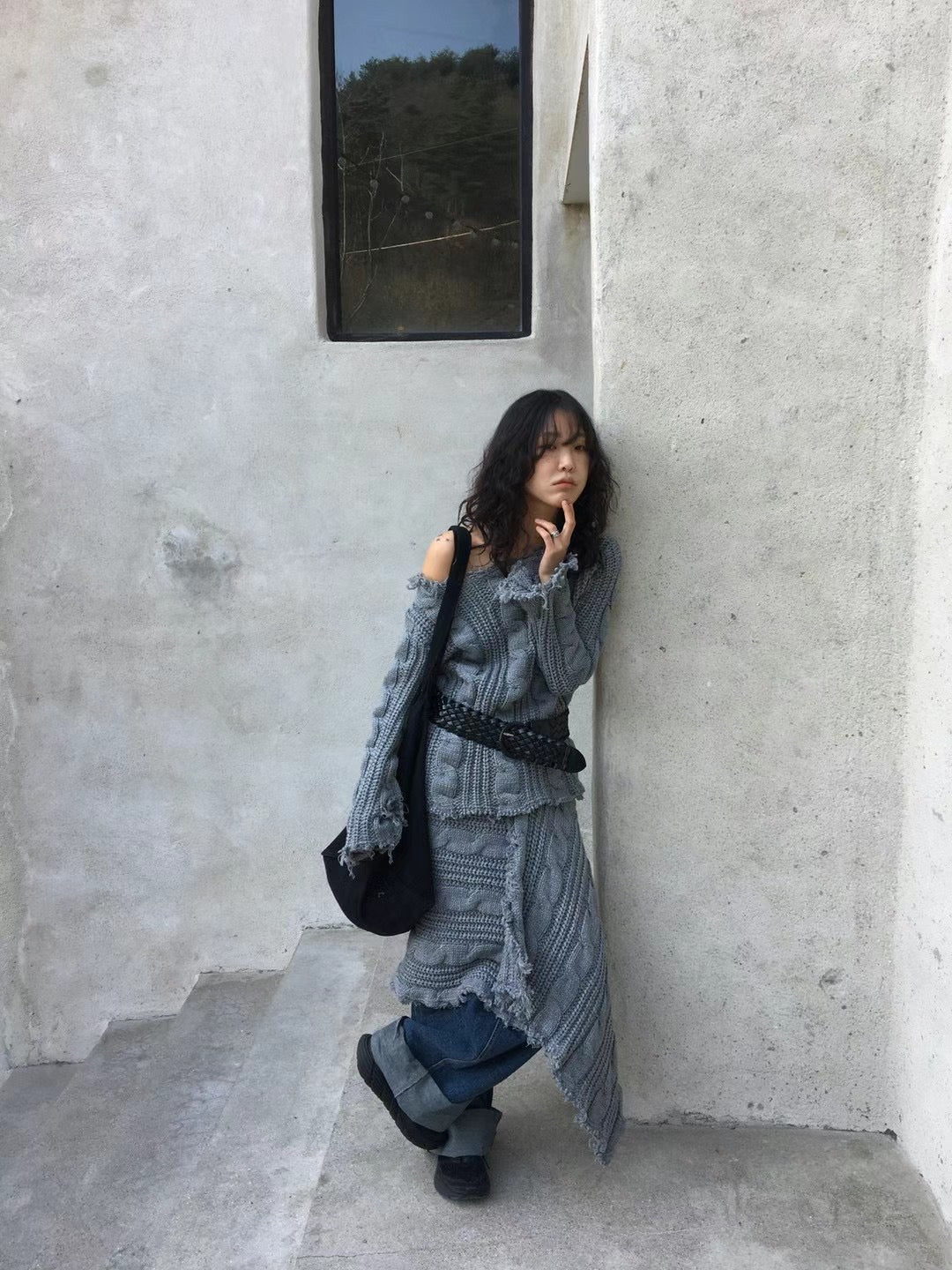 Ripped Off-shoulder Knitwear