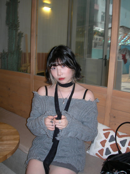 Ripped Off-shoulder Knitwear