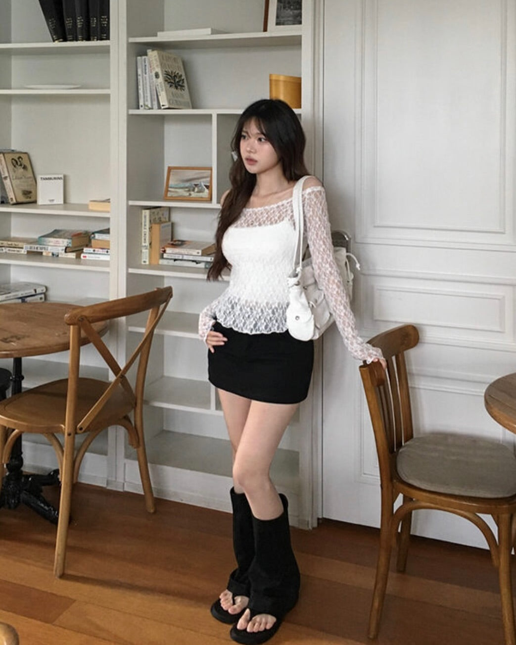Lace Off-shoulder Top (預訂)
