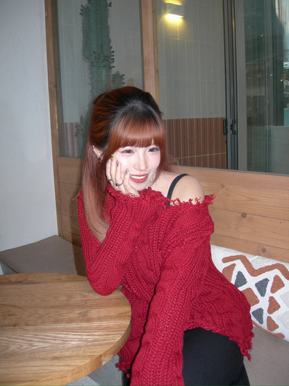 Ripped Off-shoulder Knitwear