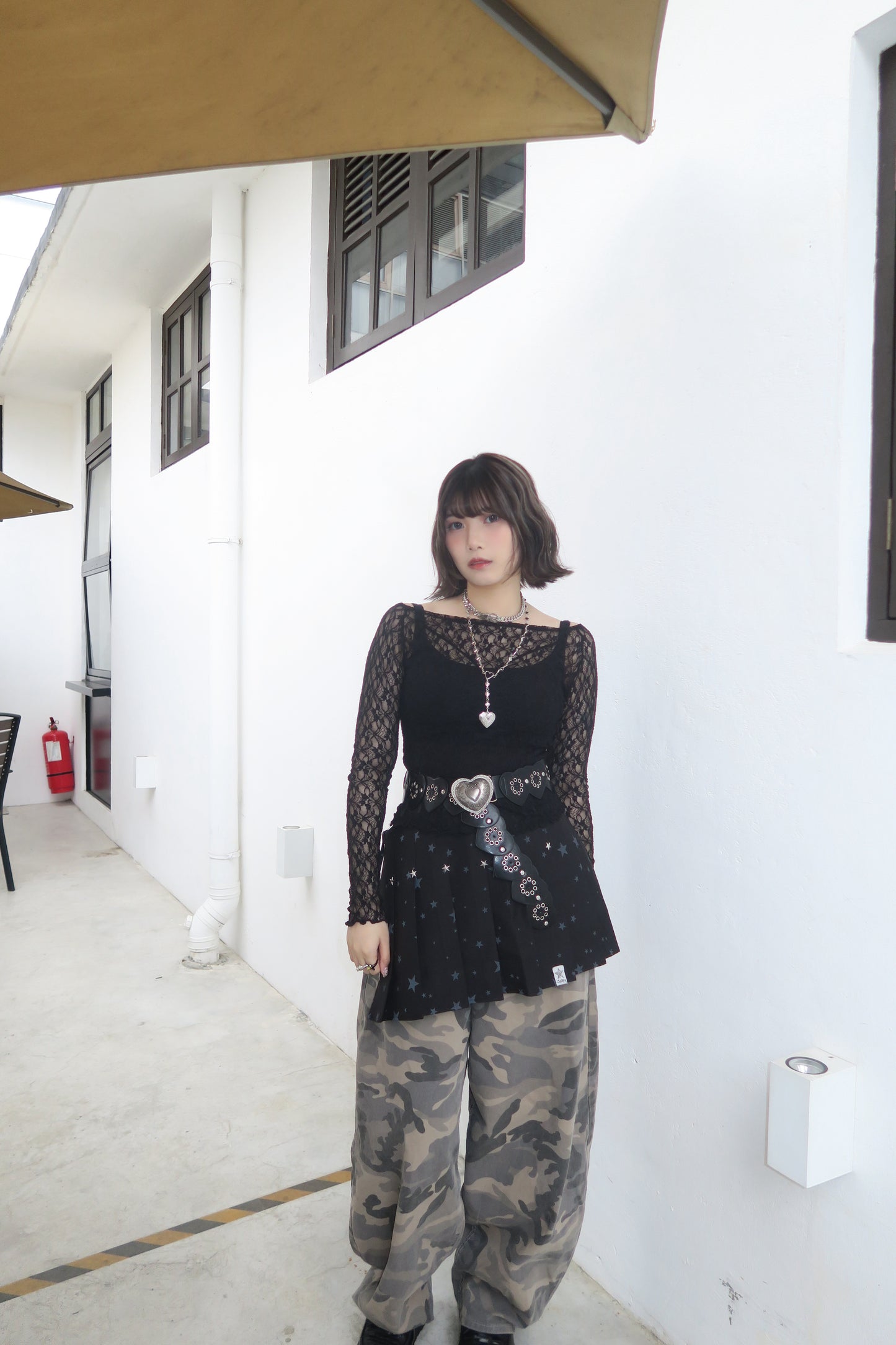 Lace Off-shoulder Top (預訂)