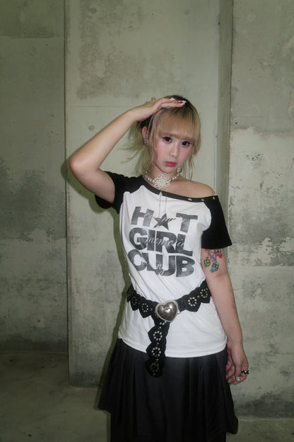 Off-shoulder Hot Girl Club Tee (預訂)