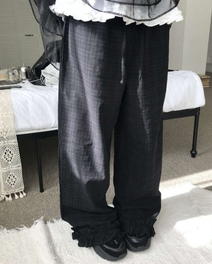 Ruffle Checkered Leisure Pants