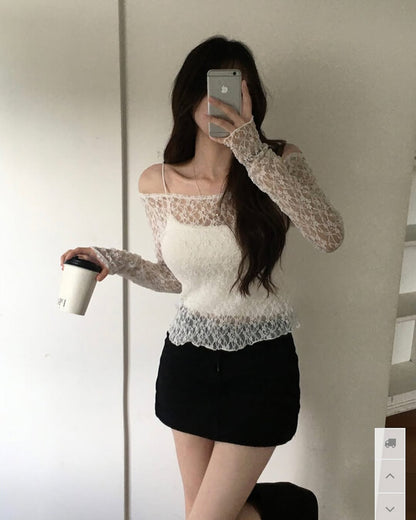 Lace Off-shoulder Top (預訂)