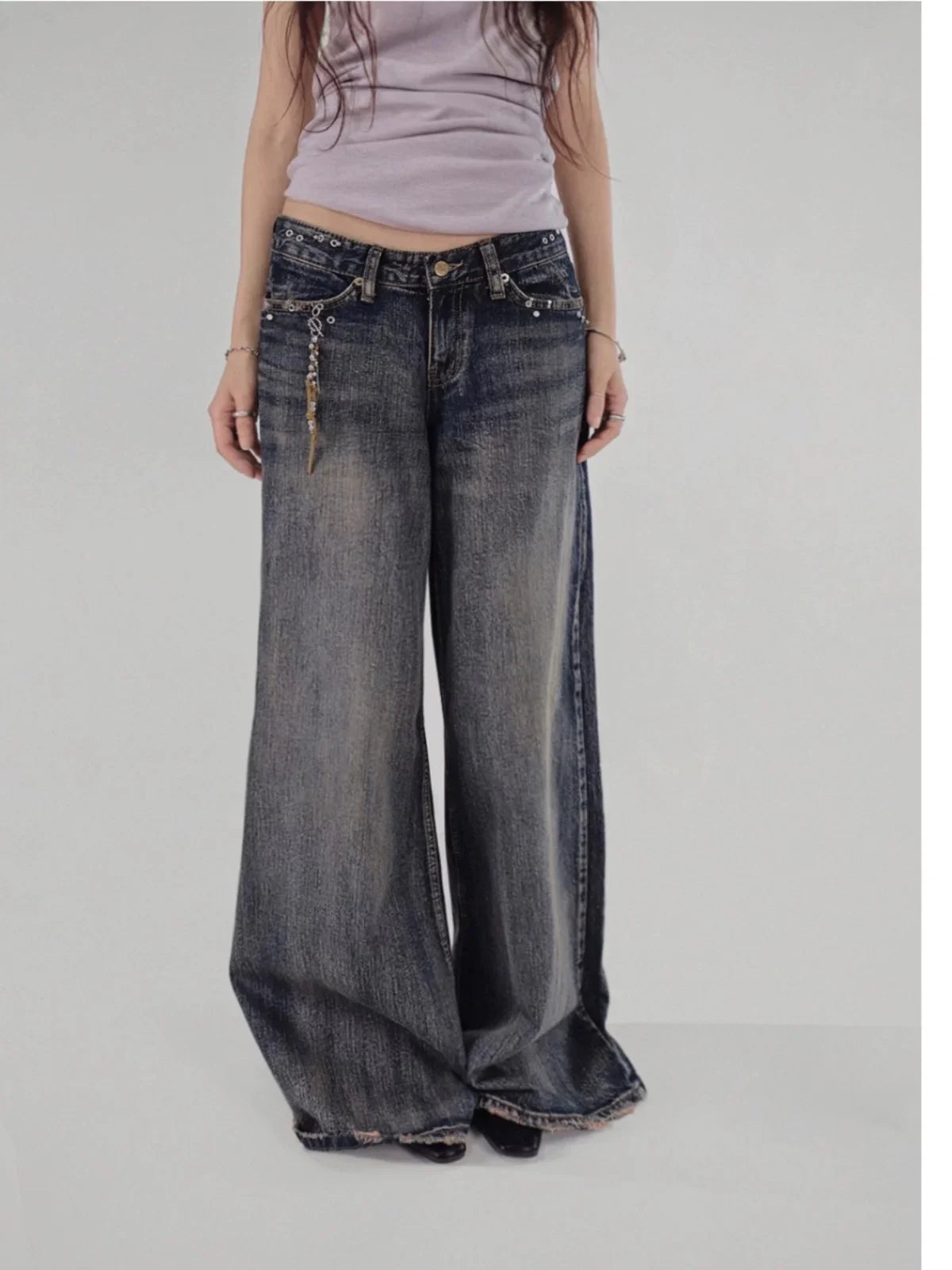Low-wise Wide Jeans