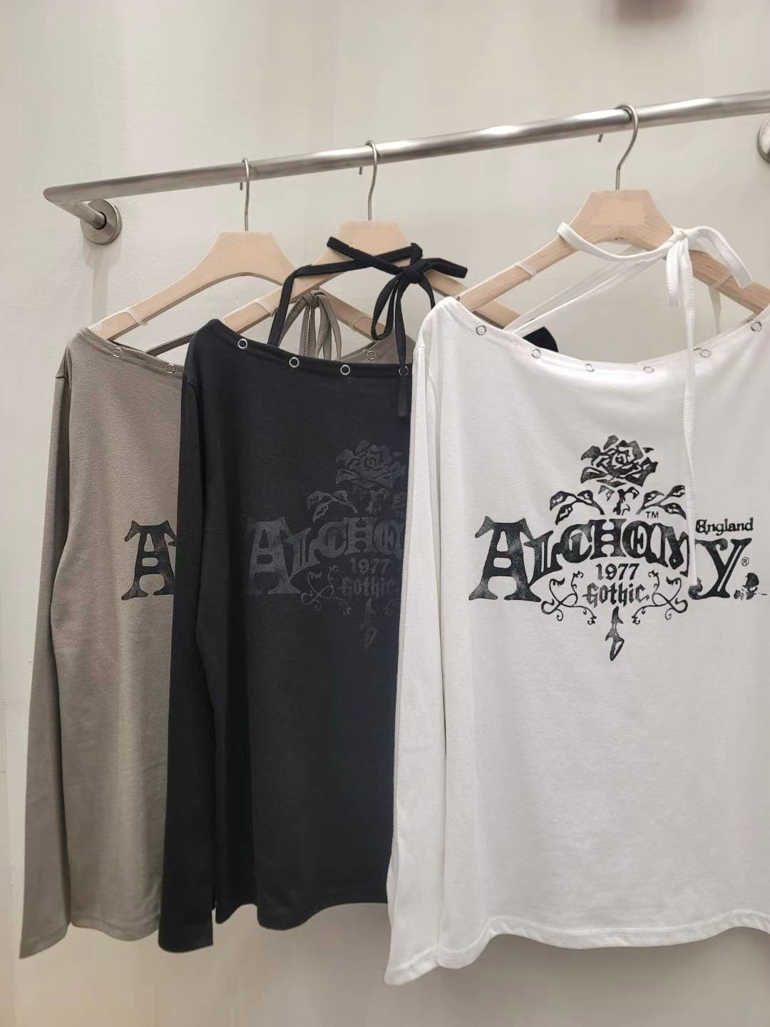 Gothic Off-Shoulder Long-sleeves Tee
